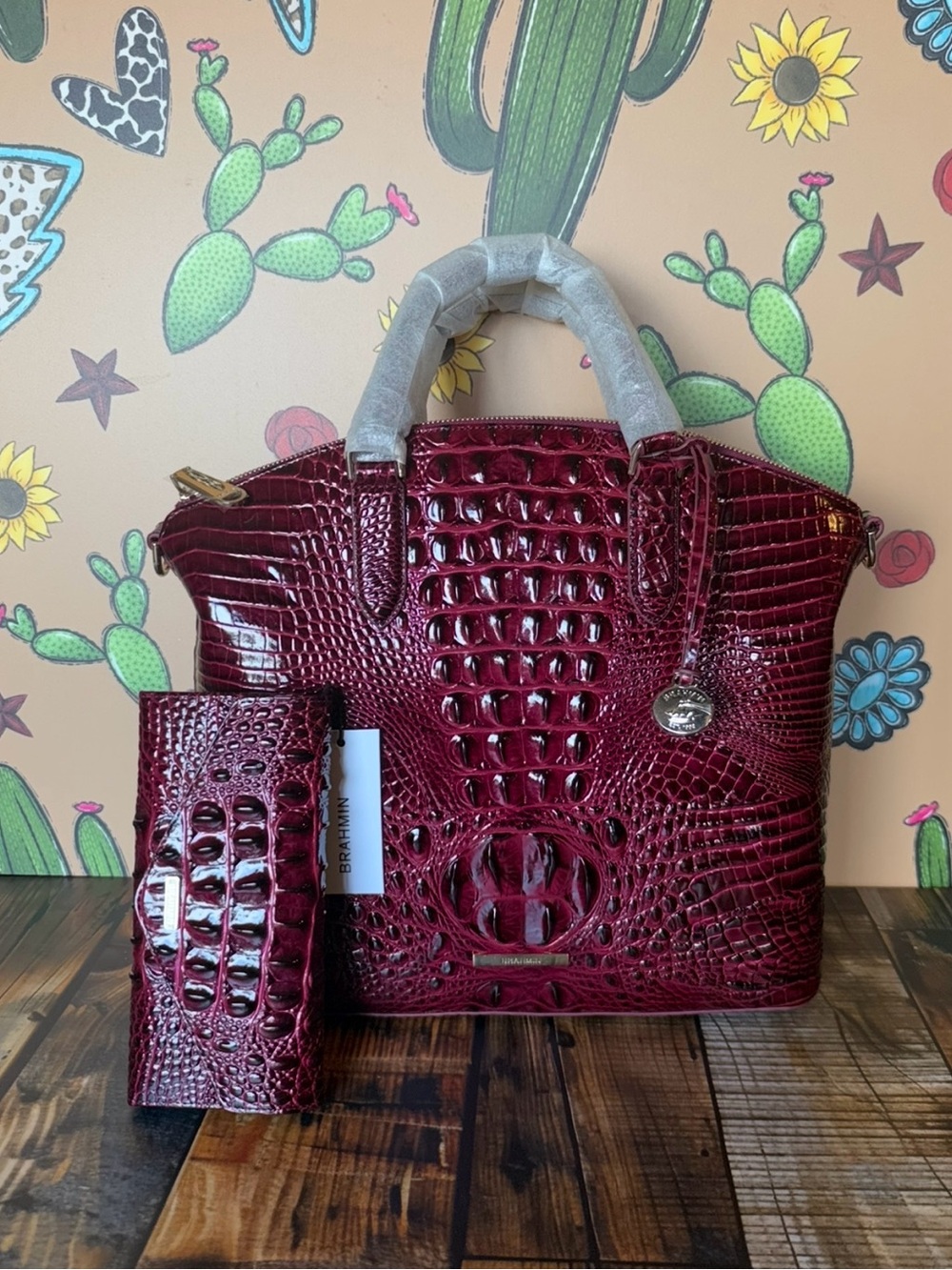 FIRM SET BRAHMIN LARGE DUXBURY CHERRY LACQUER LEATHER & VERONICA WALLET NWT